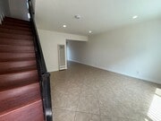 Photo - Spacious 2bed 1.5bath Apartment for Rent in Huntington Beach