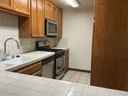 Photo - Los Caballeros #221 Unit 221A