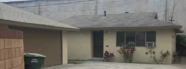 Building Photo - 8058 2nd St Rental