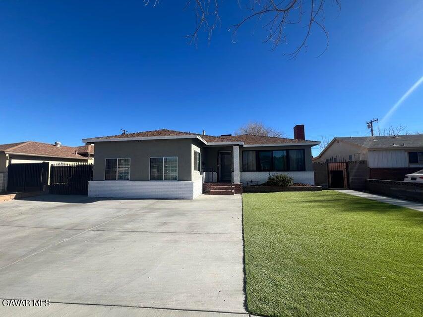 Photo - 44514 Lowtree Ave