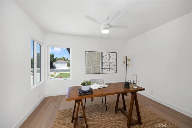 Photo - 3518 S Burnside Ave