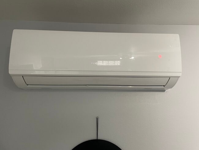 AC/Heater - 6425 Haas Ave