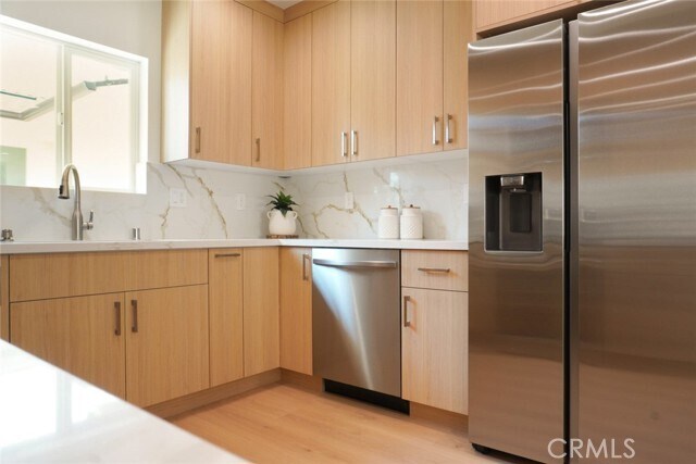 Photo - 17061 Knapp St