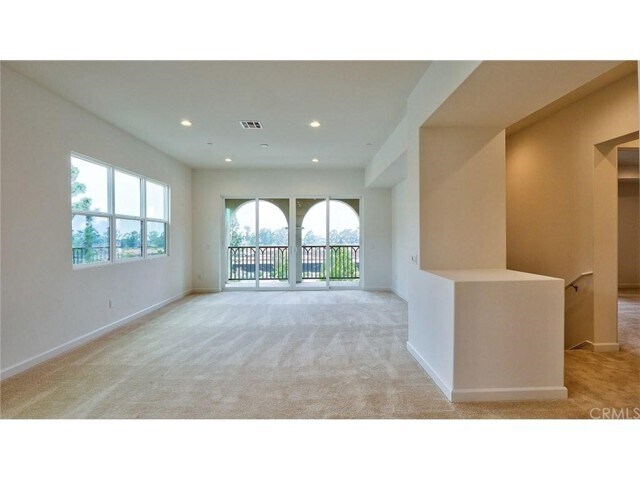 Photo - 181 Follyhatch Condo
