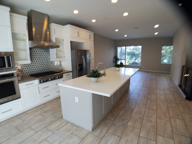 Building Photo - 139 W Live Oak Ave Unit D