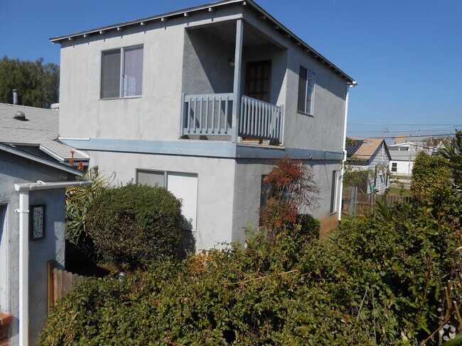 Building Photo - 816 Delaware St Unit 816 #2 Delaware St. Rental