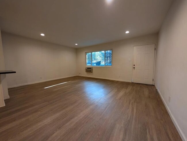Photo - 6142 Eleanor Ave Unit 1