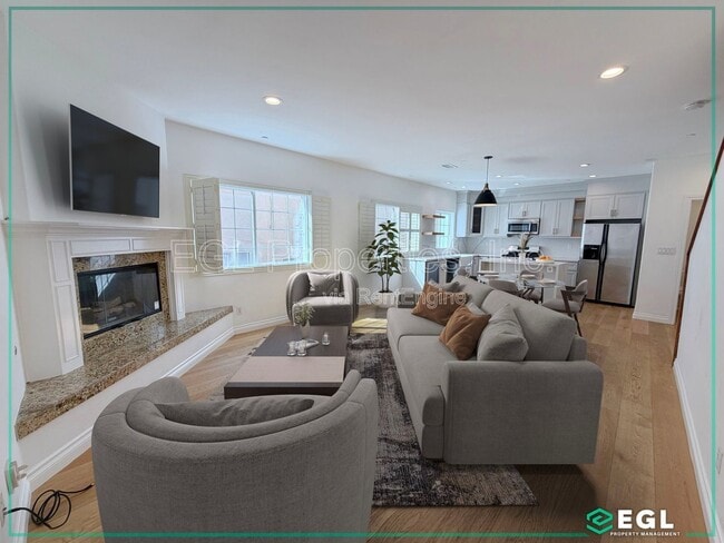 Building Photo - 1521 S Hayworth Ave Unit 102