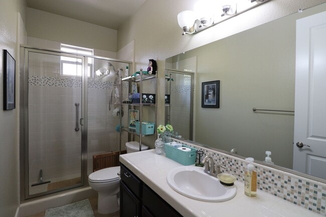 Photo - Lovely Room for Rent