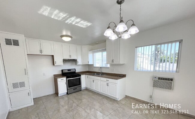 Photo - 14202 Delano St Unit 6