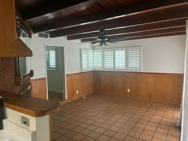 Photo - 8052 Alameda St